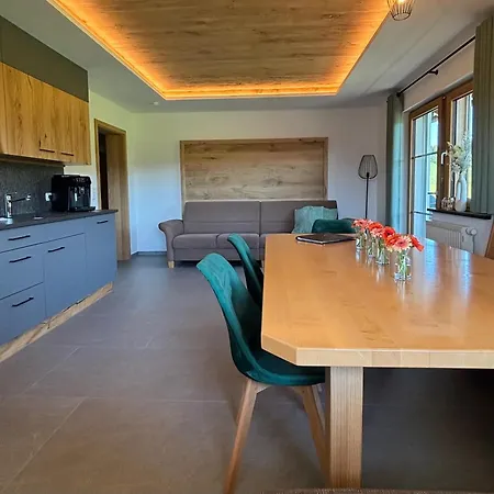Holzferienhaeuser Leithenwald Apartman