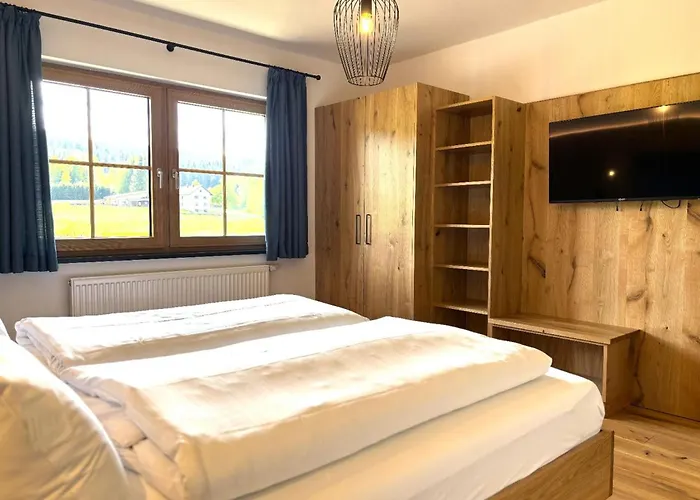 Holzferienhaeuser Leithenwald