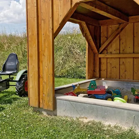 Holzferienhäuser Leithenwald *