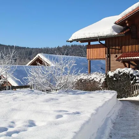 Holzferienhäuser Leithenwald